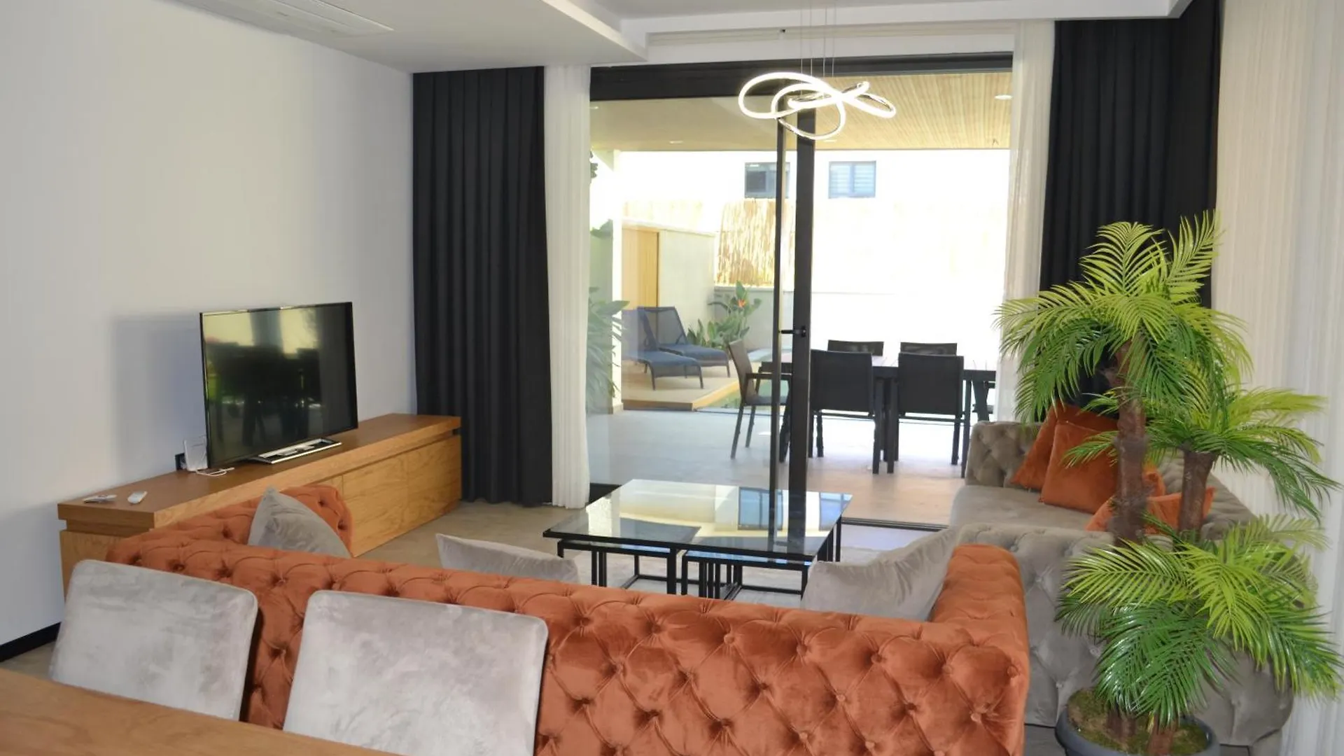 Cesme Merkez Sueper Lueks Turkey