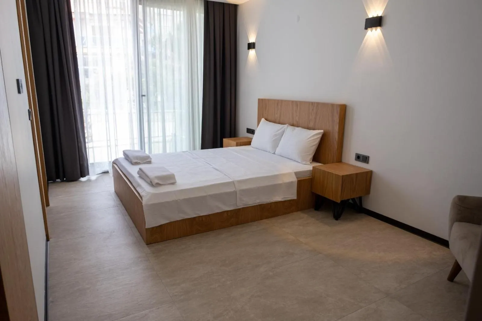 Cesme Merkez Sueper Lueks 0*,